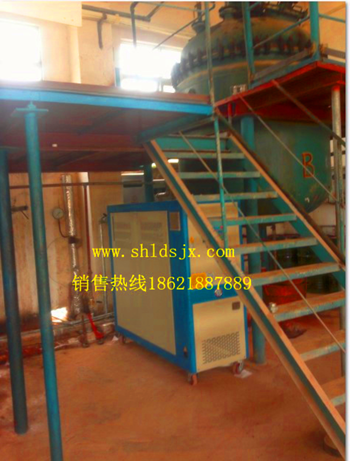 反應(yīng)釜油加熱器，導(dǎo)熱油加熱器，油循環(huán)模溫機(jī)